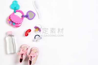 个人随身用品,婴儿,鞋具,白色背景,视角,新的,水平画幅,注视镜头,纺织品,生日