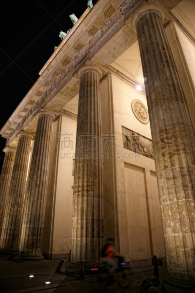 柏林,勃兰登堡大门,德国,室内过夜,垂直画幅,纪念碑,墙,夜晚,无人,符号