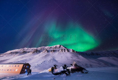 天空,星星,朗伊尔城,北极光,山,斯瓦尔巴德群岛,挪威,北极,城市,夜晚