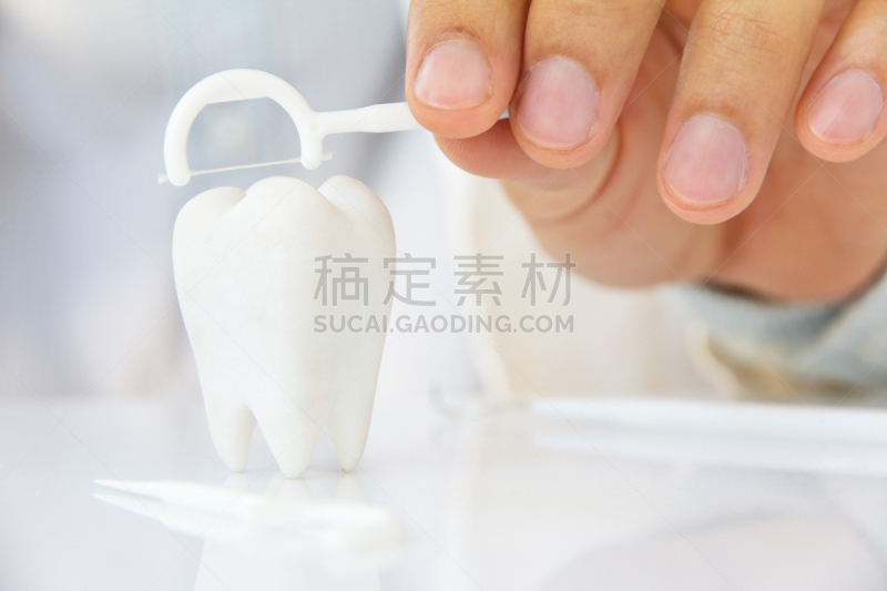 牙医,人的牙齿,牙线,拿着,口腔卫生,健康保健,一个物体,二叶,想法,背景