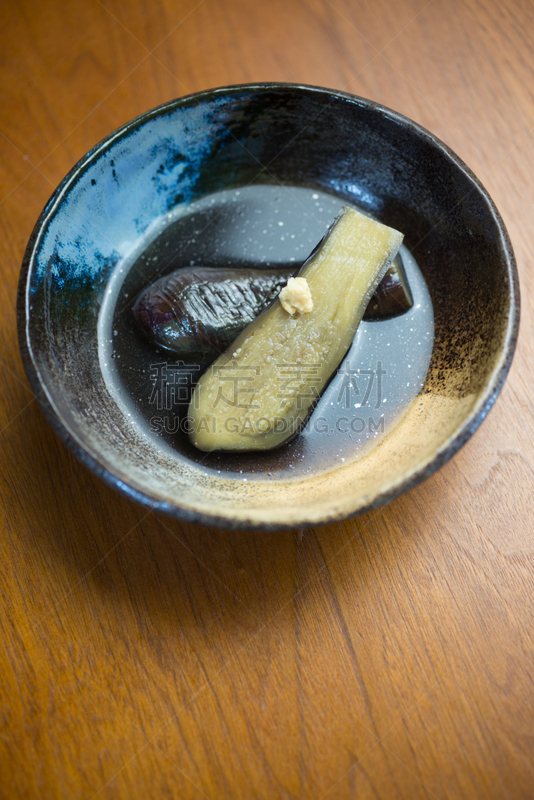 茄子,日本食品,肉汤,鱼汤肉汤,涂油烤肉,炖品,俱乐部食品,垂直画幅,选择对焦,开胃品