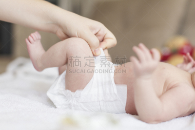 换尿布,尿布,婴儿,足,美,水平画幅,父母,纯净,白人,特写