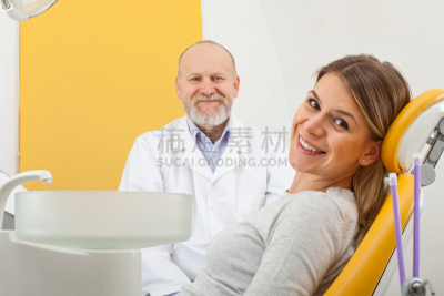 女人,牙医,使用嘴巴,制服,男性,仅成年人,青年人,个人备忘录,专业人员,信心