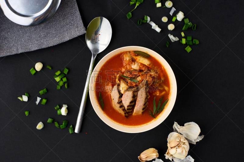 韩国泡菜,朝鲜半岛,食品,汤,黑色背景,豆腐汤锅,韩国食物,融合菜,焖菜,热
