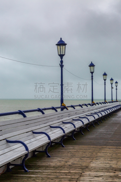 伊斯特本码头,季节,低的,空的,长椅,照明设备,灰色,云,无人迹,英国