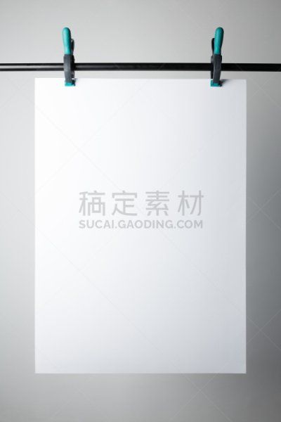 空白的,夹钳,金属夹,悬挂的,打印单据,垂直画幅,留白,人造的,墙