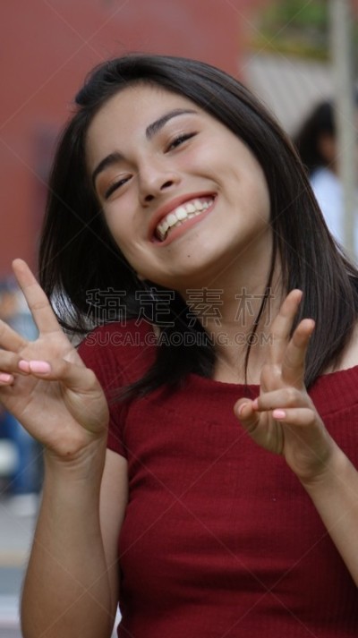 幸福,少女,v sign,垂直画幅,美,青少年,美人,米诺瑞,童年,成年的