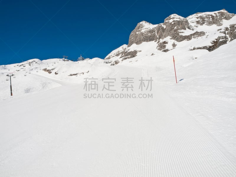 山,滑雪运动,julian alps,滑雪缆车,天空,留白,度假胜地,休闲活动,水平画幅,雪