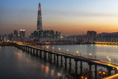 塔,汉江,江南区,铁路桥,首尔,铁轨轨道,韩国,多车道公路,建筑特色,朝鲜半岛