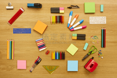 办公室,桌子,木制,学校用品,公亩,三角板,打孔器,量角器,回形针,彩弹射击