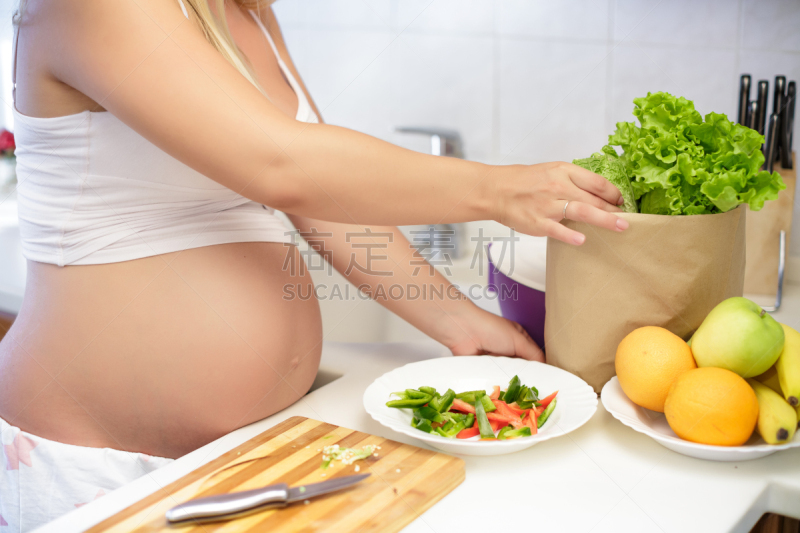 女人,特写,沙拉,厨房,准备食物,胡椒粉瓶,拟人笑脸,素食,椒类食物,腹腔