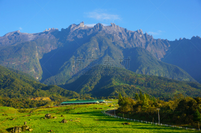 京那峇鲁山,蓝色,天空,水平画幅,婆罗洲岛,哥打基纳巴卢,沙巴州,早晨,热带雨林,户外