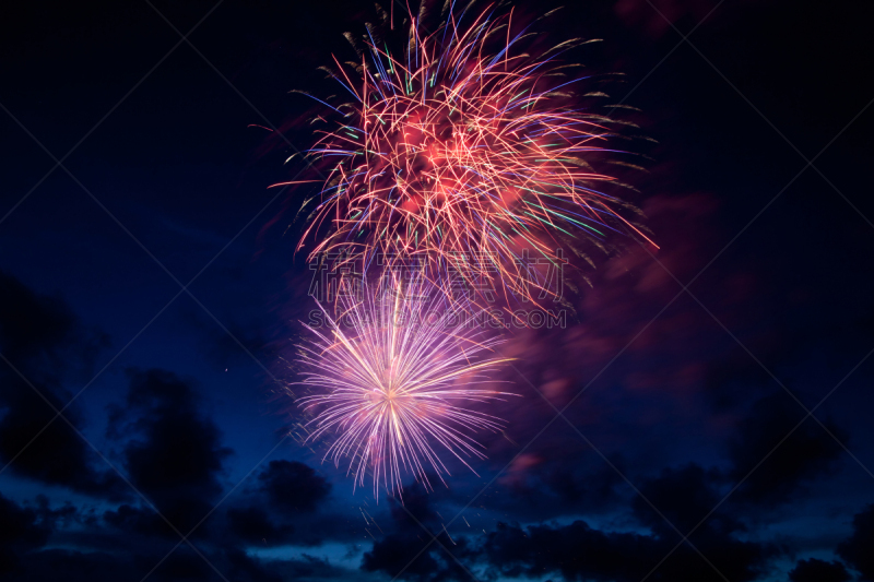 焰火,新年前夕,天空,水平画幅,美国国庆日,夜晚,闪烁发光,斯帕克斯,明亮,发光