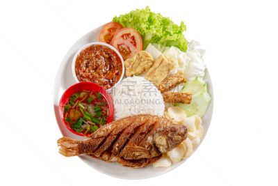 米,鱼类,罗非鱼,格子烤肉,传统,热,椰浆饭,背景分离,香料,食品