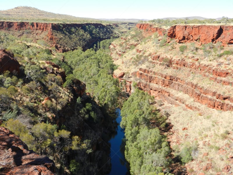 the pilbara,西澳大利亚,三齿稃,露面闲谈,偏远地区,观测点,彩色图片,灌木,非都市风光,地形