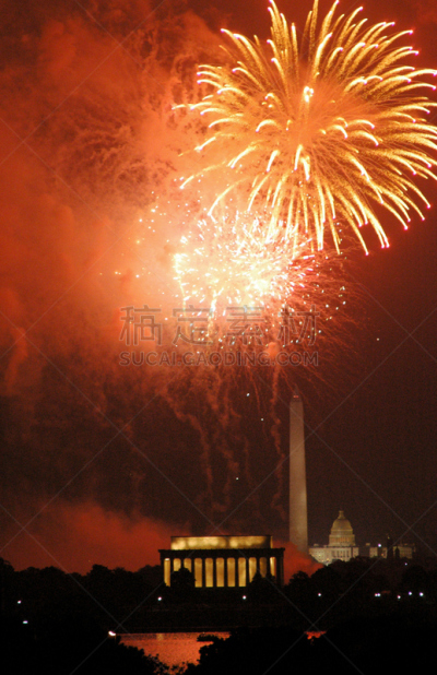 放焰火,卡比多广场,垂直画幅,纪念碑,旅游目的地,美国国庆日,国际著名景点,华盛顿特区,林肯纪念碑,维吉尼亚