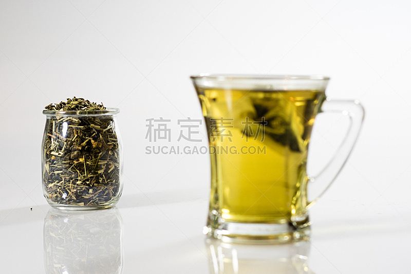 冰茶,玻璃杯,白色背景,绿色,茶,水,褐色,水平画幅,无人,早晨