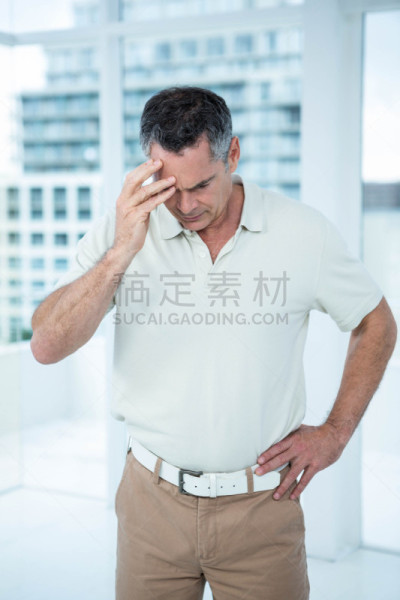 男人,深的,垂直画幅,正面视角,troubles,情绪压力,家庭生活,白人,仅男人,仅成年人