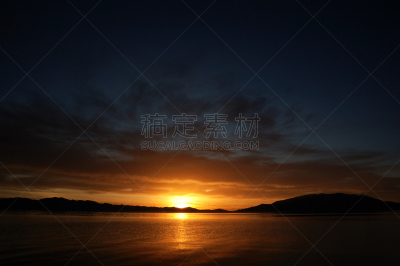 赛里木湖风景区,黎明,水,天空,美,水平画幅,无人,早晨,曙暮光,夏天