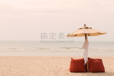海滩,懒人椅,户外,遮阳伞,两只动物,橙色,风,座位,休闲活动,沙子