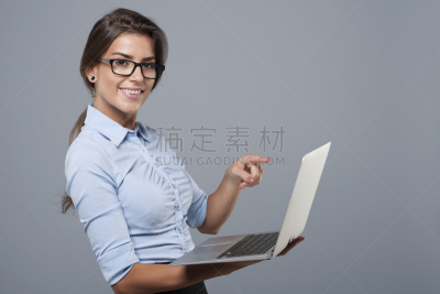 现代,女人,笔记本电脑,羊毛帽,领导能力,经理,仅成年人,眼镜,青年人,专业人员