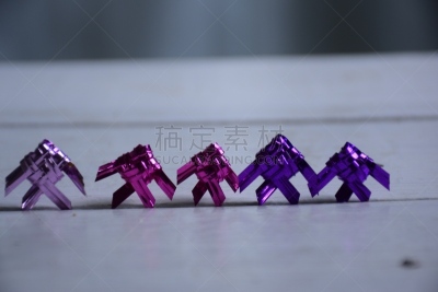 柳条,玩具,多色的,细毛纤维,成一排,水平画幅,银色,无人,紫色,粉色