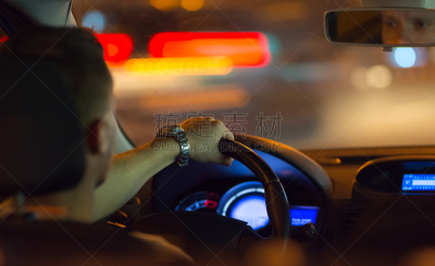 汽车,夜晚,城市,男人,旅途,仅男人,交通,仅一个男人,现代,司机