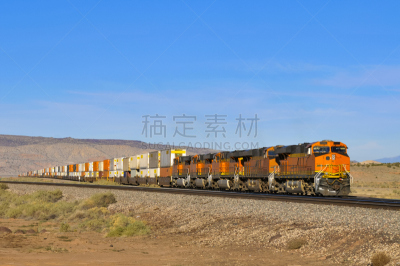 容器,货运火车,水平画幅,能源,无人,铁轨轨道,货运,户外,金属,前灯