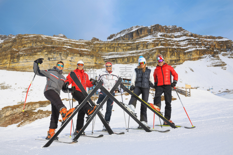 摩德纳迪坎皮格里奥,友谊,幸福,滑雪运动,滑雪场,人群,五个人,水平画幅,山,雪