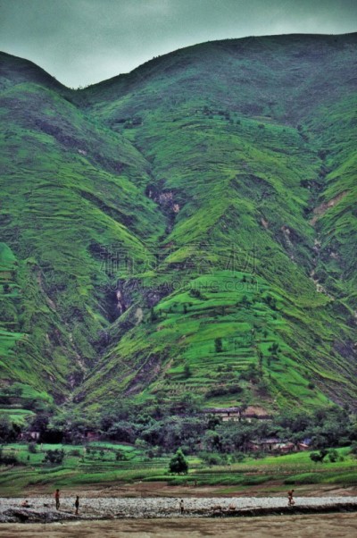 长江三峡,河岸,小的,峭壁,长江,垂直画幅,旅游目的地,无人,邮轮,客轮