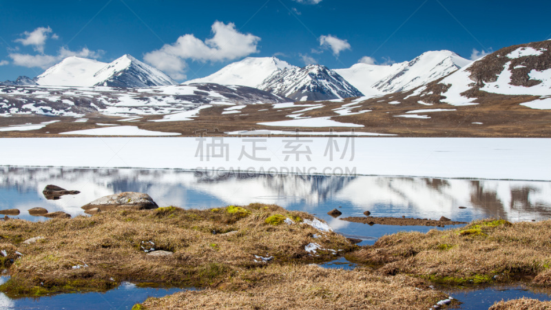 伊塞克湖,水,美,水平画幅,山,雪,旅行者,夏天,石材,湖