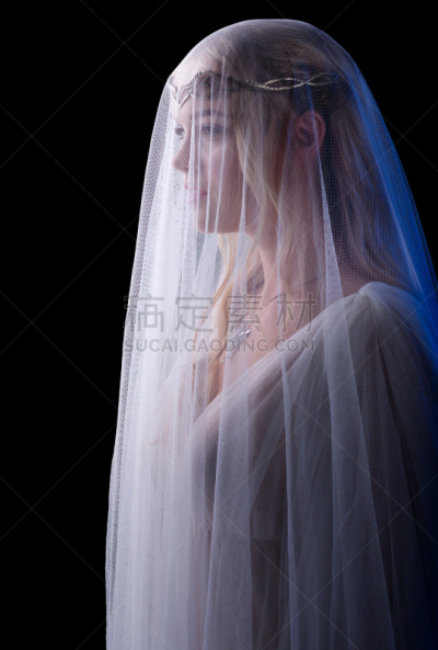 青年人,女孩,分离着色,垂直画幅,正面视角,灵性,纺织品,仅成年人,长发,头发