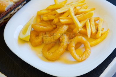 拉罗马那,炸鱿鱼,柏拉图,炸丸子,餐前小吃,餐具,饮食,水平画幅,膳食,精制土豆