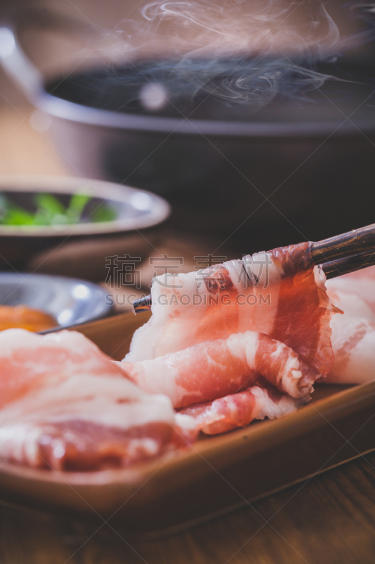 寿喜烧,垂直画幅,生食,沸腾的,涮涮锅,肉,热,牛肉,蔬菜,猪肉