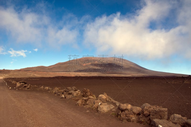 弗尔乃斯火山,留尼汪（法属）,火山喷口,褐色,水平画幅,无人,火山地形,户外,云景,前景聚焦