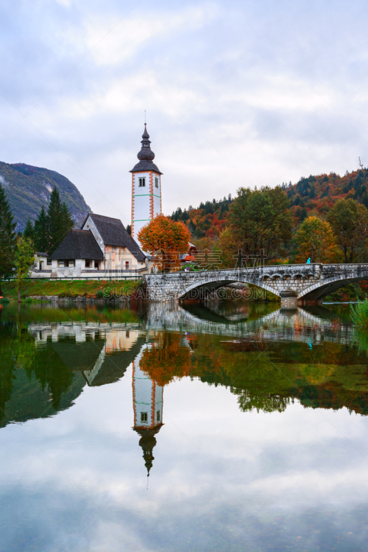 桥,lake bohinj,塔,石头,垂直画幅,水,美,休闲活动,julian alps