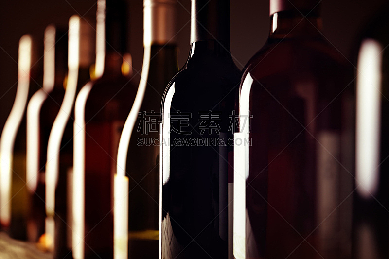 酒瓶,酒架,酒窖,红葡萄酒,酒类商店,瓶子,葡萄酒,夏敦埃葡萄,波尔多,葡萄酒厂