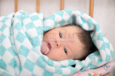 黄疸病,裹毯,新生儿,婴儿,肖像,神迹,仅婴儿,新的,水平画幅,注视镜头