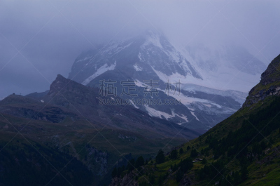 山,马特洪峰,多云,瑞士,天空,度假胜地,水平画幅,云,旅行者,夏天