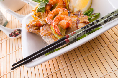 鱼类,蔬菜,虾,餐具,留白,胡瓜,水平画幅,素食,贻贝,烹调