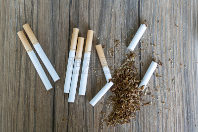香烟,桌子,禁止吸烟,烟草行业,肺癌,拆毁的,不健康的生活方式,水平画幅,无人,吸烟问题