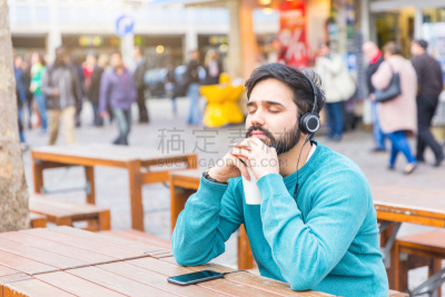 耳机,音乐,青年男人,奖杯,男性,仅男人,仅成年人,青年人,技术,平和