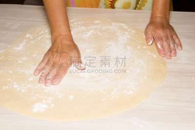 手,小麦面团,正面视角,努力,仅成年人,商业厨房,想法,饼干,住宅房间,烤面包