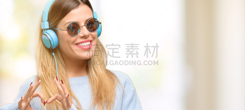青年女人,幸福,耳机,音乐,符号,手,心型,爱,出示
