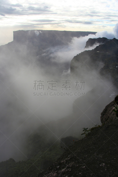 罗赖马山,委内瑞拉,卡奈依马国家公园,canaima,平顶山,圭亚那,自然,垂直画幅,南美,天空