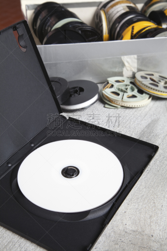 dvd,数字8,过时的,中老年男人,毫米,影像转移,盒式录音带,垂直画幅,古董,休闲活动