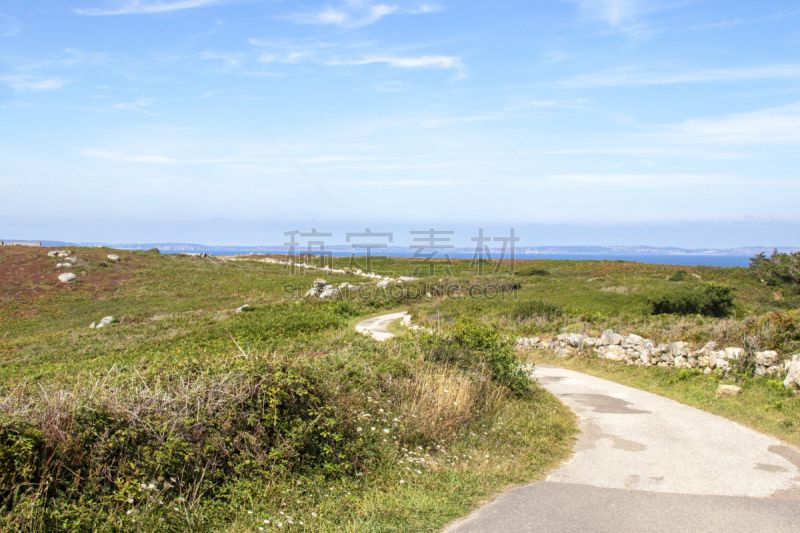 Beuzec Cap Sizun. Chemin de randonnées sur la côte sauvage à la pointe du Millier. Finistère. Bretagne