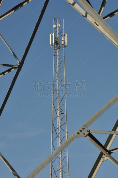 无线电通信塔,钢铁,通用分组无线业务,电磁的,微波炉,卫星天线,垂直画幅,天空,电话机,无人