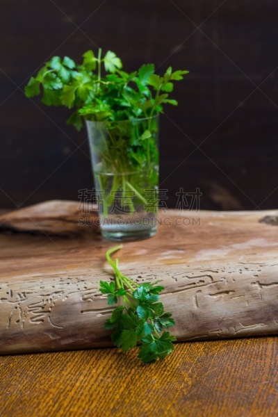 欧芹,绿色,案板,古典式,垂直画幅,饮食,素食,剁刀,嫩枝,有机食品