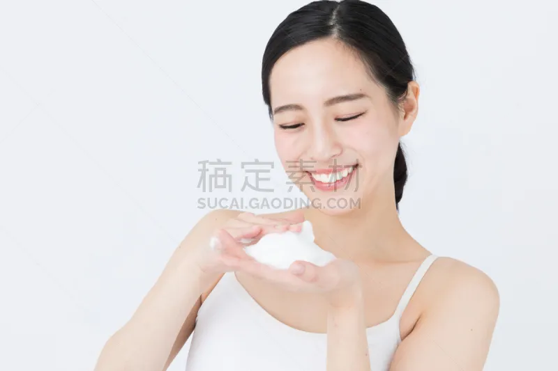 美 注视镜头 青年人 女人 白色背景 图像 女背心 仅日本人 彩妆 水平画幅图片素材下载 稿定素材 美 注视镜头 青年人 女人 白色背景 图像 女背心 仅日本人 彩妆 水平画幅图片素材下载 稿定素材